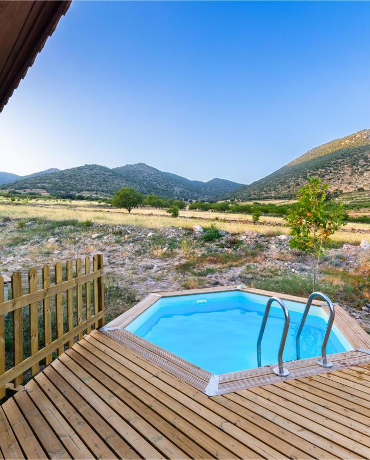 Aldea Los Odres - Cabanas De Madera De 1ª Con Piscina Privada Y Bbq En La Puerta โมราตายา ภายนอก รูปภาพ